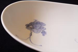 Plat en porcelaine fleur