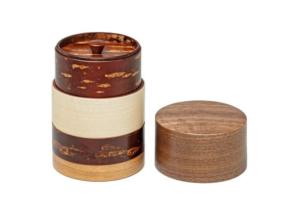 Boîte à thé en quatre essences de bois (noyer) 