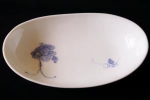 Plat en porcelaine fleur