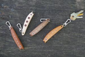 Porte-clefs artisanal (cerisier)