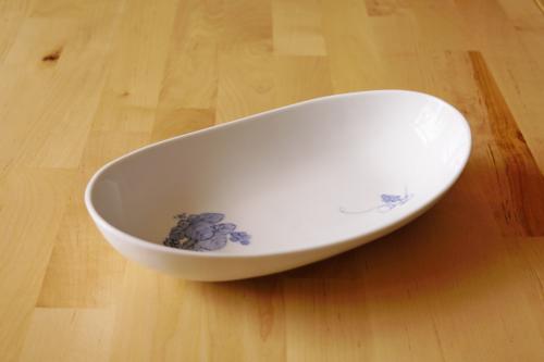 Plat en porcelaine fleur