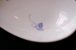 Plat en porcelaine fleur