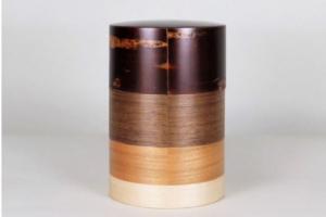 Boîte à thé en quatre essences de bois (écorce de cerisier) 
