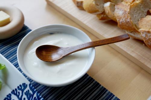 Cuillère à dessert en bois