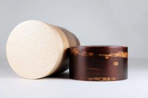 Boîte à thé en quatre essences de bois (écorce de cerisier) 