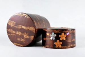 Boîte à thé avec pétales de nacre (L)